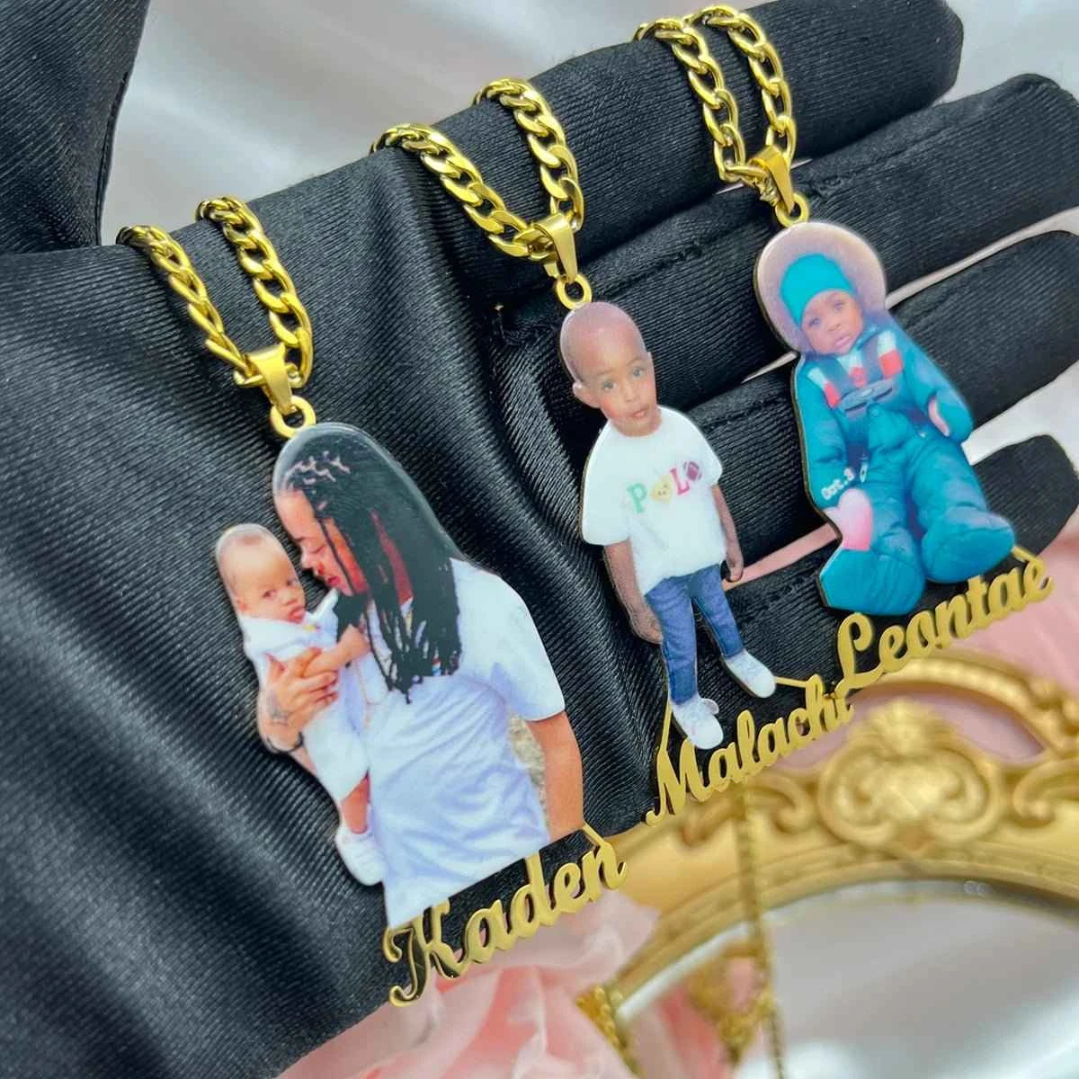 Aura Photo pendant