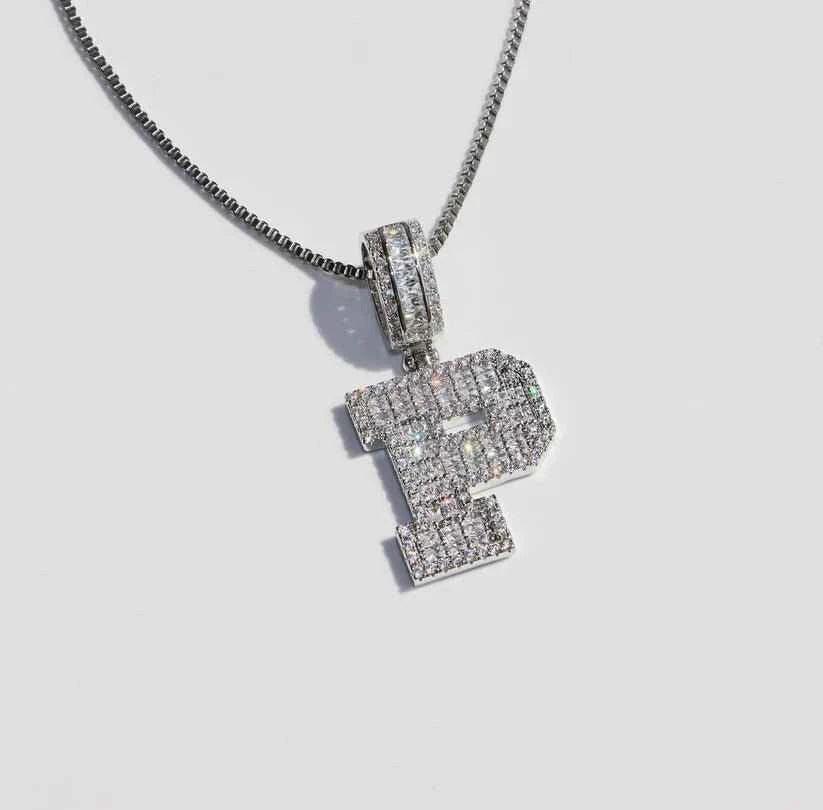 Baguette cut initial