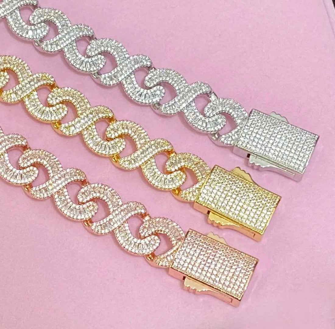 Clasp Baguette Infinity Bracelet