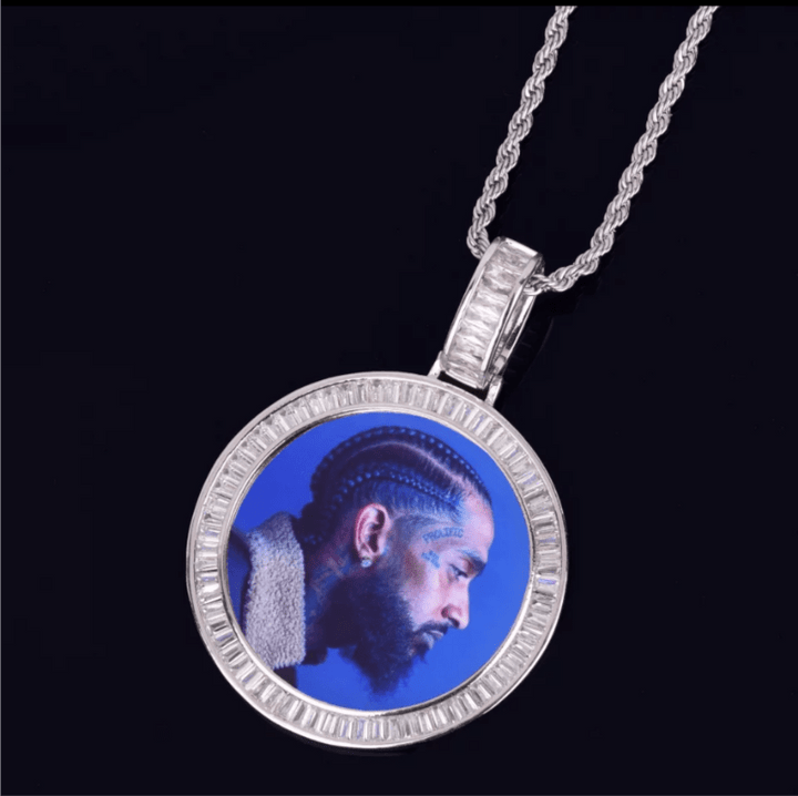 Baguette cut Circle photo pendant - MeekslxCollection