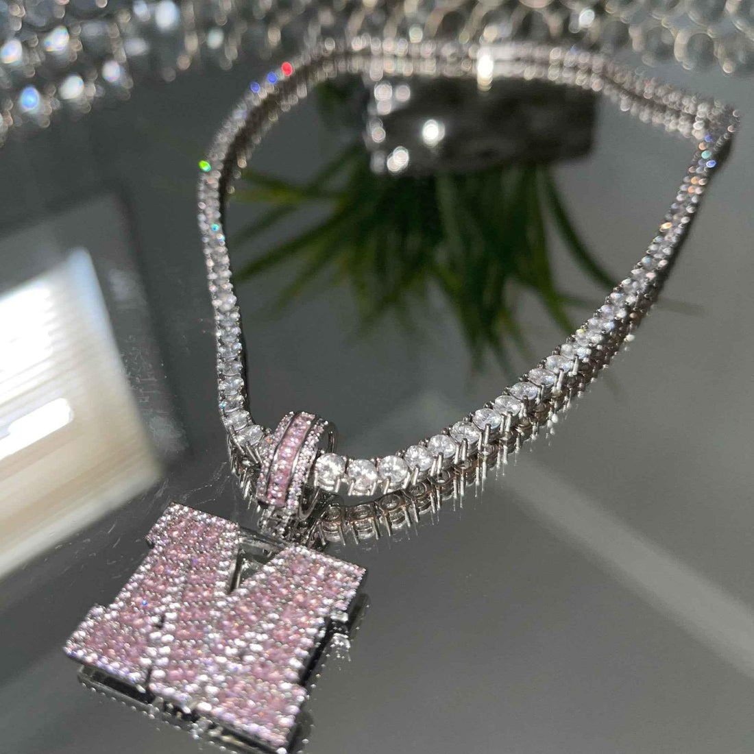 Baguette cut initial